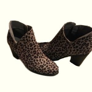 Cheetah print SERRA ankle boots side zipper